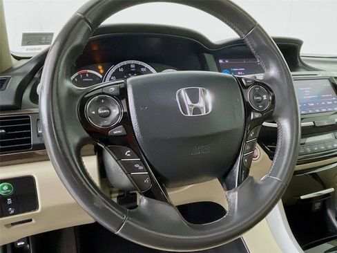 Used 2017 Honda Accord EX-L image 17