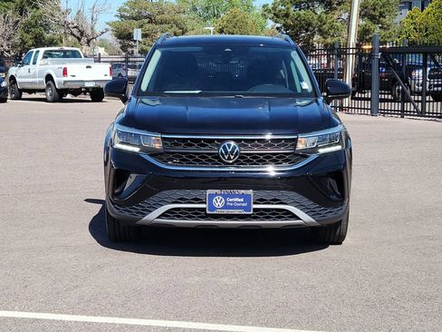 Certified 2023 Volkswagen Taos SE w/ Panoramic Sunroof Package AWD/4WD image 2