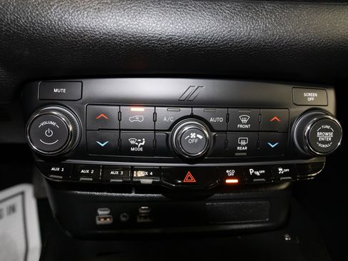 Used 2021 Dodge Durango AWD image 22