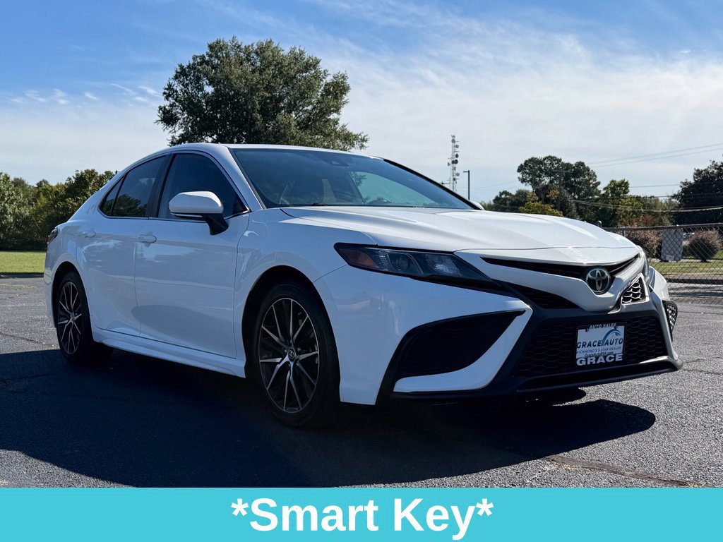 Used 2021 Toyota Camry SE w/ Audio Upgrade Package FWD image 12