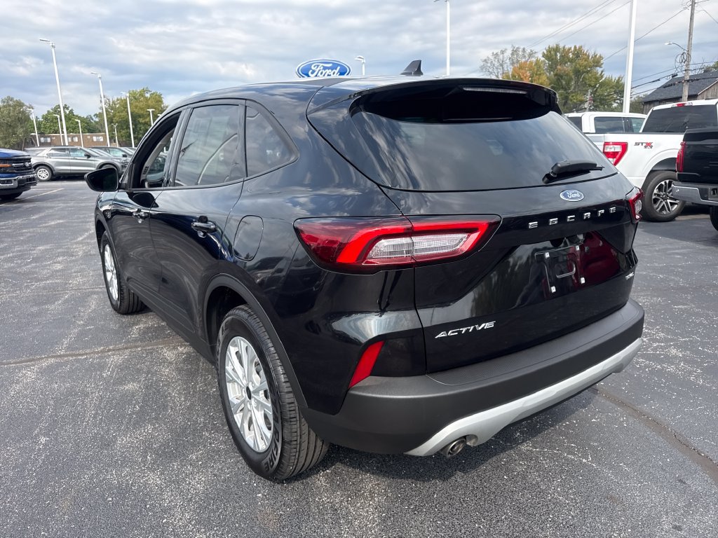 Used 2025 Ford Escape Active AWD/4WD image 9