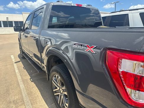 Used 2021 Ford F150 XL w/ STX Appearance Package RWD image 6