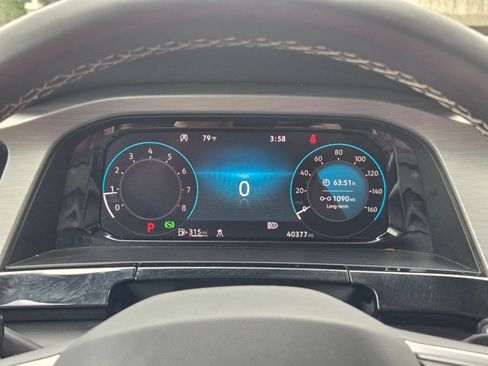 Used 2025 Volkswagen Atlas Cross Sport SE AWD/4WD image 13