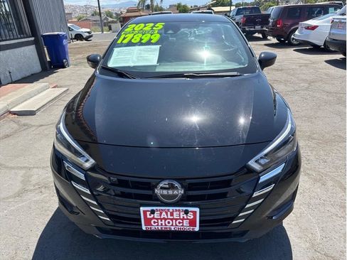 Used 2025 Nissan Versa SV FWD image 5