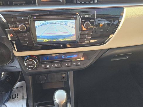 Used 2015 Toyota Corolla LE FWD image 39