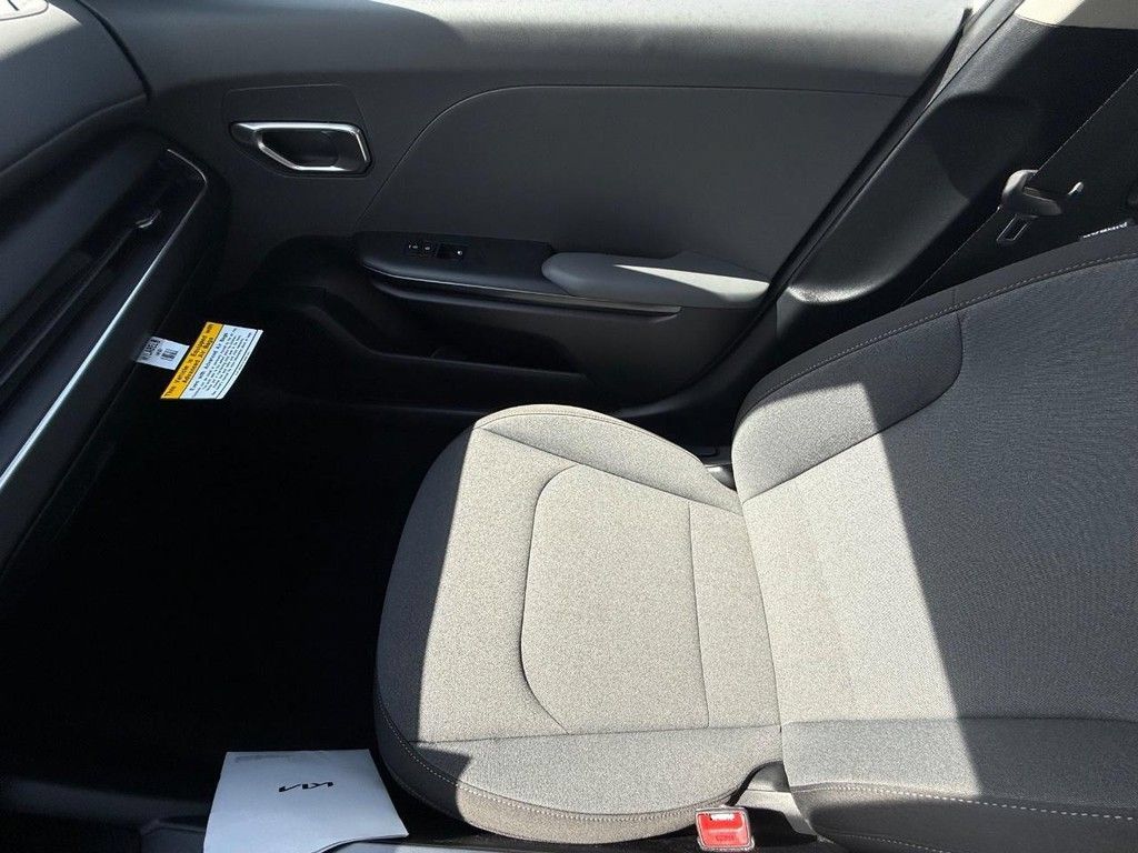 Used 2025 Kia K4 FWD image 20