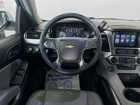 Used 2019 Chevrolet Suburban LT image 23