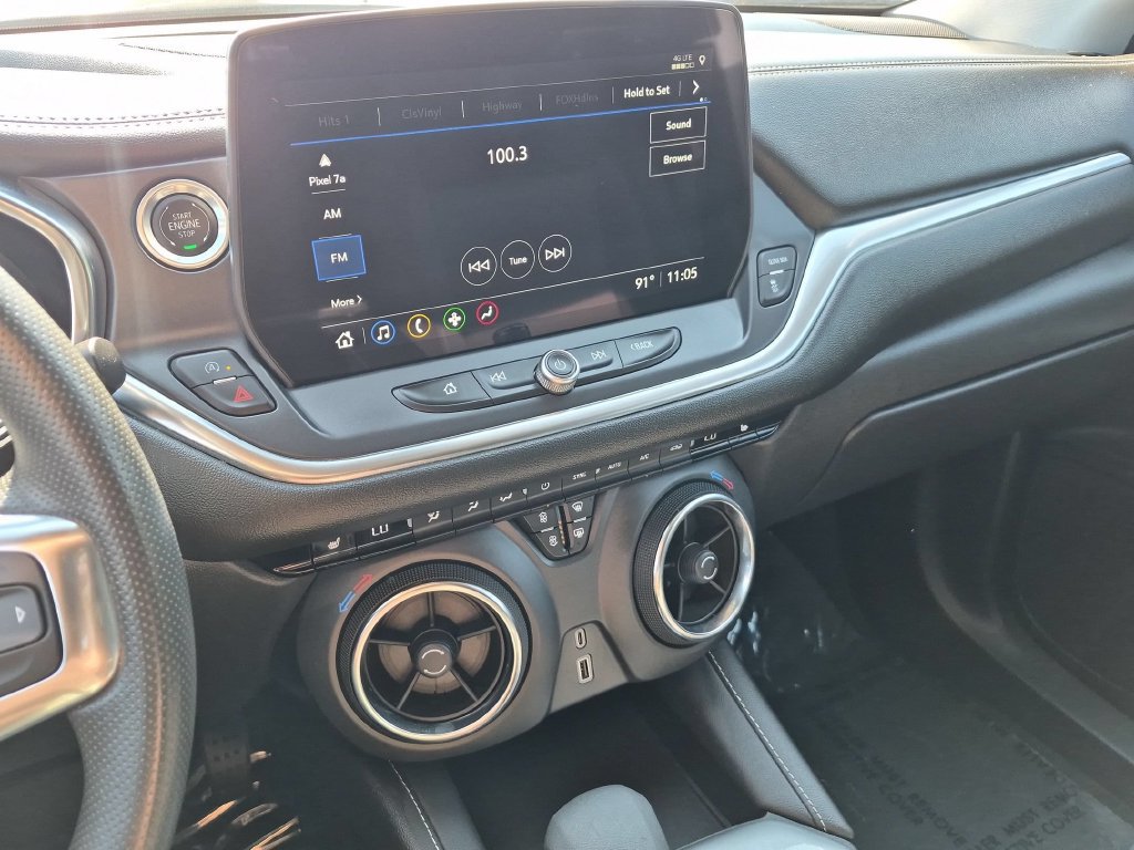 Used 2025 Chevrolet Blazer LT FWD image 18