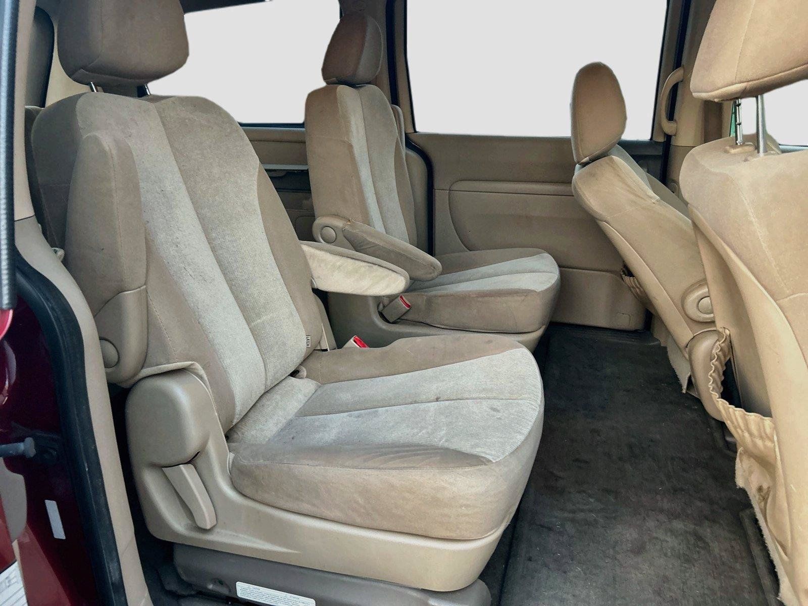 Used 2012 Kia Sedona LX FWD image 21