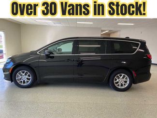 Used 2024 Chrysler Pacifica Touring-L FWD video 1