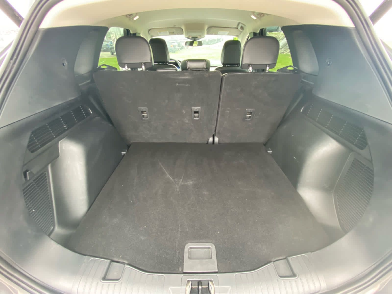 Used 2025 Ford Escape Platinum AWD/4WD image 10
