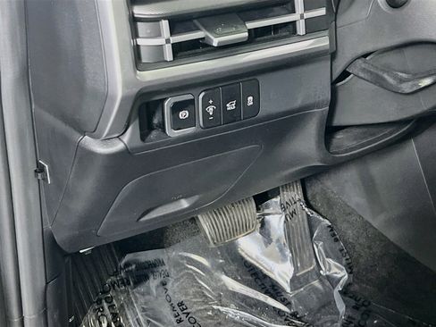 Used 2024 Hyundai Santa Fe SE AWD/4WD image 10