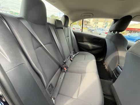 Used 2022 Toyota Corolla LE image 19