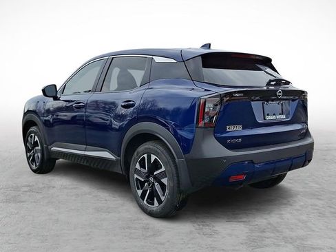 Certified 2025 Nissan Kicks SV image 4