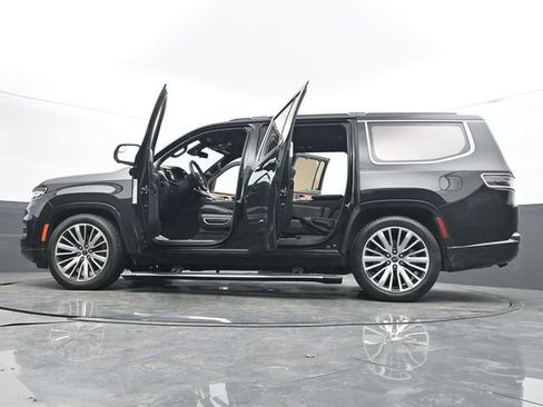 Used 2022 Jeep Grand Wagoneer Series III image 74