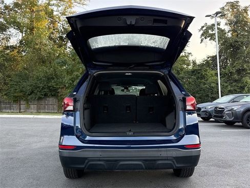 Used 2022 Chevrolet Equinox LS image 12