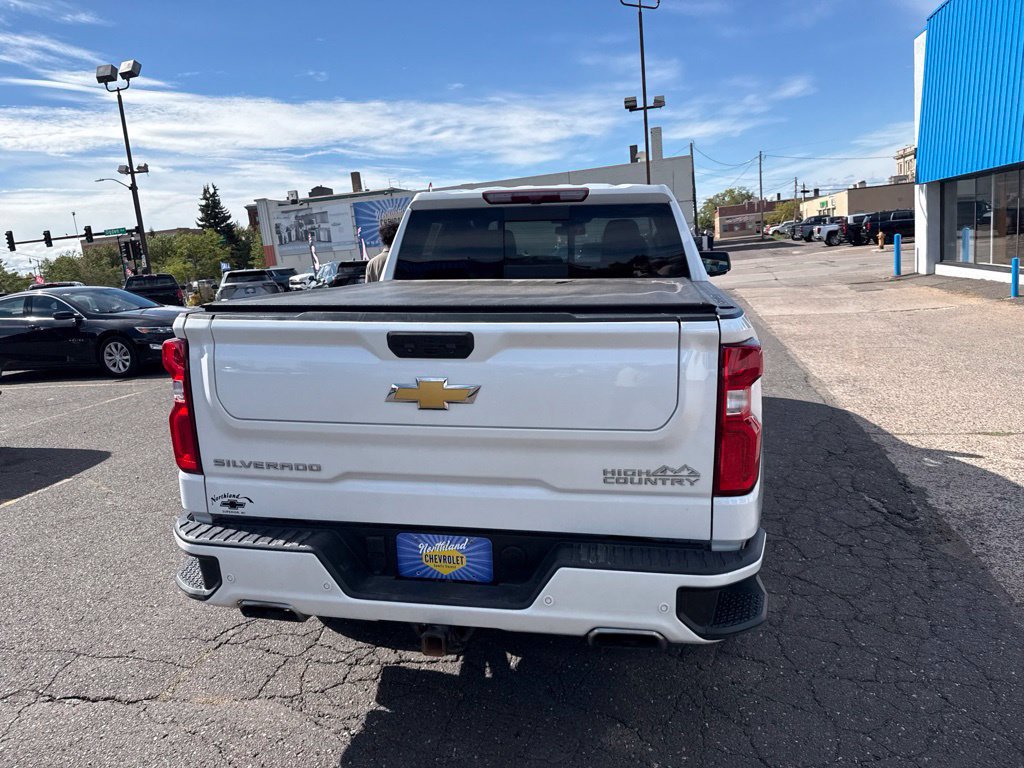 Used 2023 Chevrolet Silverado 1500 High Country AWD/4WD image 14