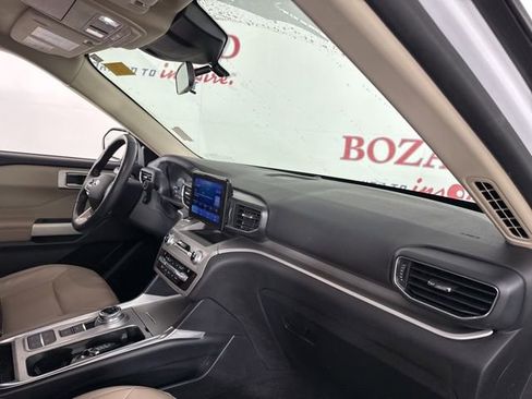 Used 2021 Ford Explorer XLT w/ Equipment Group 202A image 17