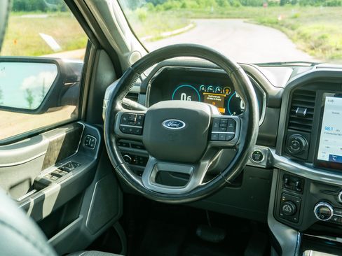 Used 2021 Ford F150 Lariat w/ Equipment Group 502A High AWD/4WD image 21