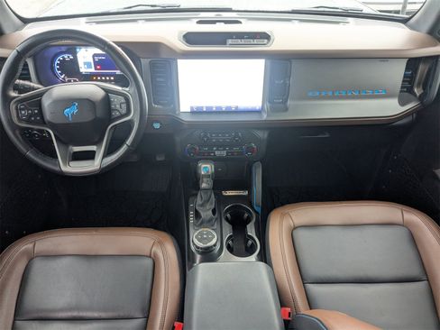 Used 2023 Ford Bronco Outer Banks image 15