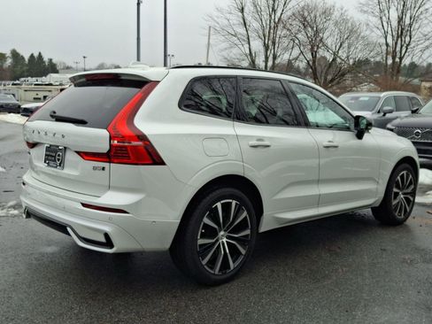 Certified 2023 Volvo XC60 B5 Plus image 6