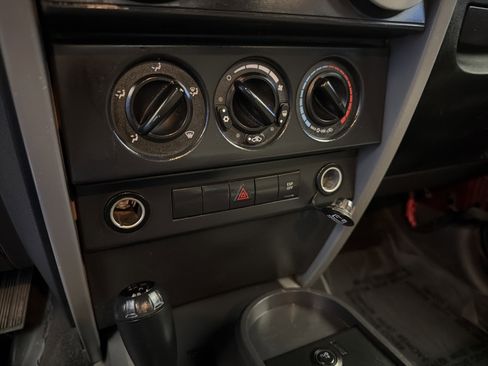 Used 2008 Jeep Wrangler Sahara w/ Dual Top Group image 16