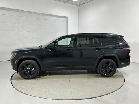 Used 2022 Jeep Grand Cherokee L Laredo AWD/4WD image 21