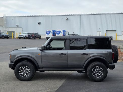 Used 2025 Ford Bronco Badlands image 5