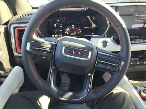 New 2026 GMC Canyon AT4X w/ AT4X AEV Edition image 39