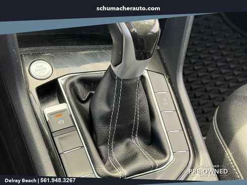 Used 2023 Volkswagen Taos SE w/ Panoramic Sunroof Package FWD image 24