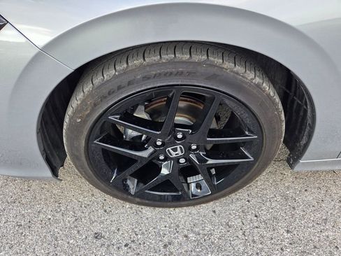 Used 2025 Honda Civic Sport image 17