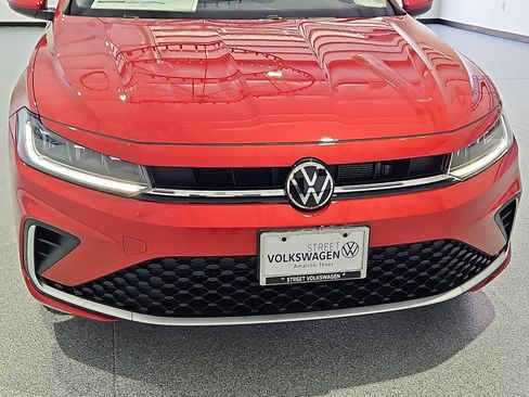 New 2027 Volkswagen Jetta SE FWD image 10