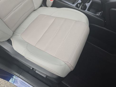 Used 2019 Honda CR-V Touring image 10