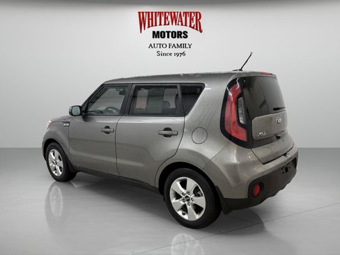 Used 2018 Kia Soul w/ Convenience Package image 2