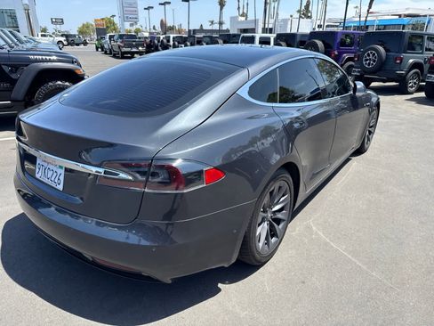 Used 2018 Tesla Model S AWD image 15