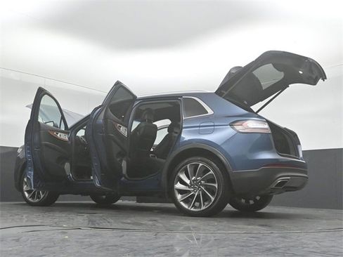 Used 2019 Lincoln Nautilus Reserve w/ Ultimate Package image 56