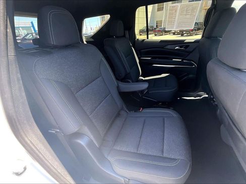 Used 2024 Chevrolet Traverse LT AWD/4WD image 23