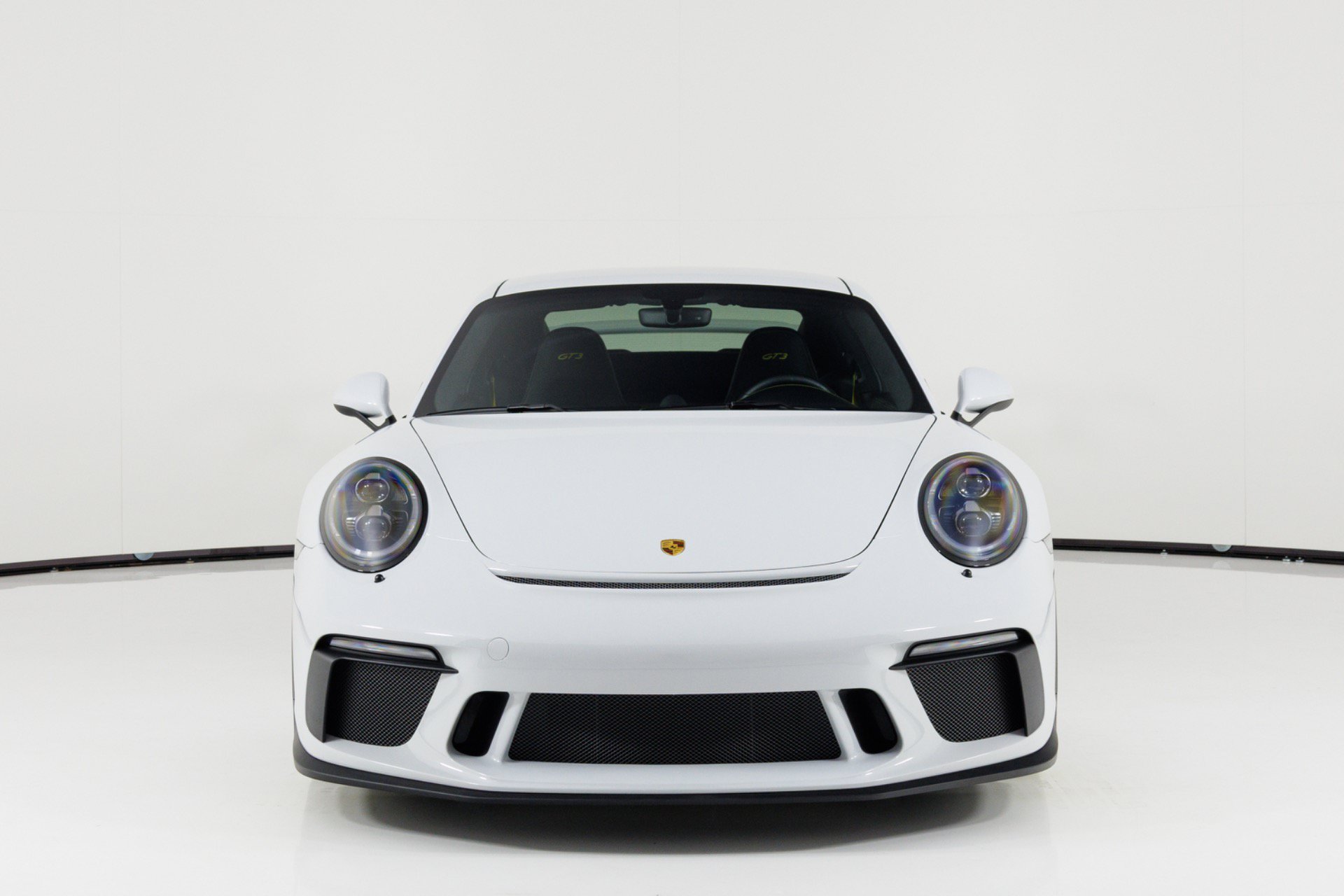 Used 2018 Porsche 911 GT3 RWD image 8