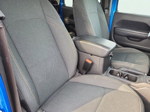 Certified 2024 Jeep Gladiator Sport image 18