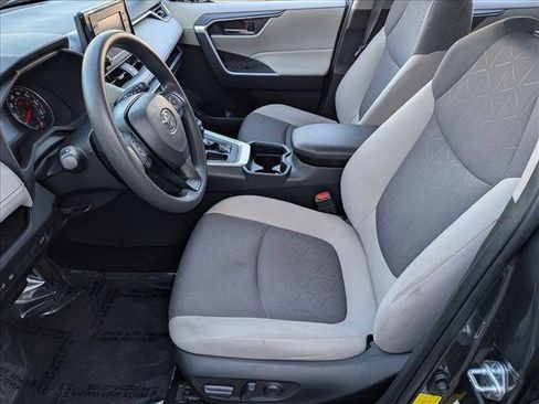 Used 2019 Toyota RAV4 XLE w/ Convenience Package FWD image 17