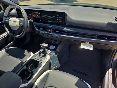 New 2026 Kia K4 EX FWD image 11