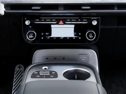 New 2026 Hyundai Ioniq 9 Calligraphy image 16