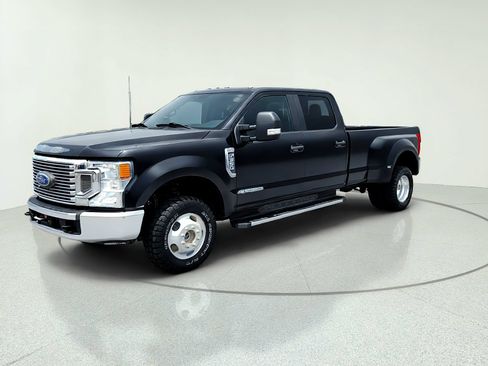 Used 2022 Ford F350 XL w/ STX Appearance Package AWD/4WD image 2