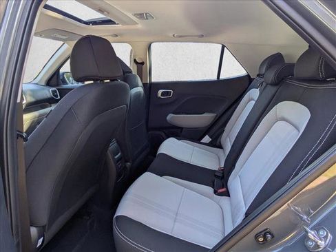 New 2026 Hyundai Venue SEL FWD image 18