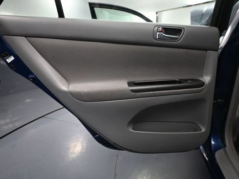 Used 2006 Toyota Camry LE FWD image 26