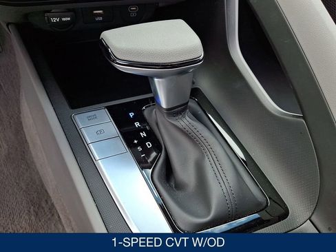 Certified 2024 Hyundai Elantra SEL image 17