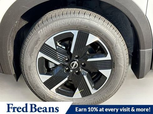 New 2026 Nissan Kicks SV w/ SV Premium Package image 5