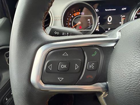 Used 2023 Jeep Gladiator Overland image 16
