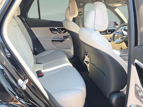 New 2026 Mercedes-Benz GLC 300 image 20