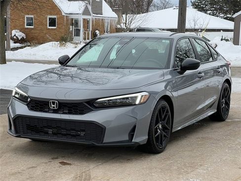 Used 2025 Honda Civic Sport image 35